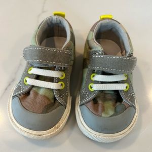 See Kai Run Camo Tanner Sneakers Toddler Size 4